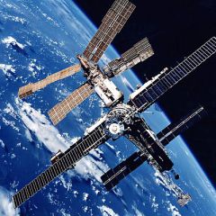 Ruhelos und altersschwach – Die Raumstation MIR
